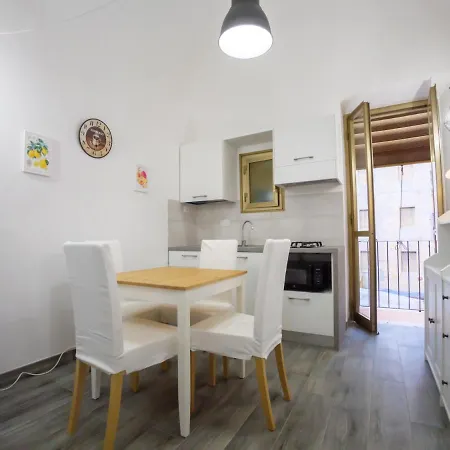 Apartment Via Del Macao Rome